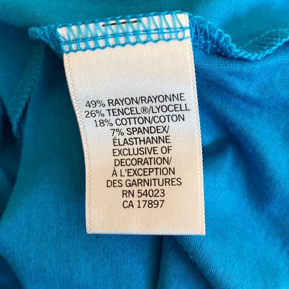 Banana republic ladies luxe touch T-shirt in size extra small. - Picture 5 of 8